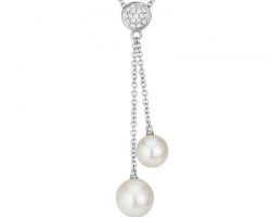 Real pearl pendant with silver chain
