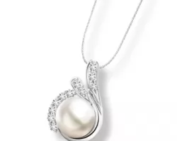 Real pearl pendant with silver chain  code -5