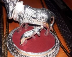 Cow statue cow sculpture white metal