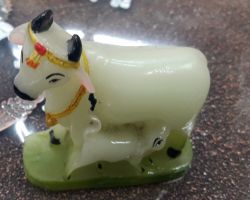 Gomata Statue cow sculpture Raisins