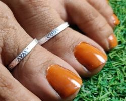 Silver foot thumb ring plane lining