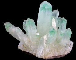 Natural crystal quartz cluster natural sphatik cluster 330gm