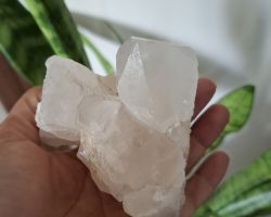 Natural Crystal quartz cluster natural sphatik cluster 330gm