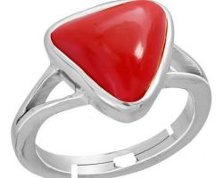 Moonga  ring in silver coral silver ring triangle