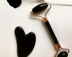 Obsidian face roller with gua sha stone black obsidian facial massage roller with gua sha healing stone