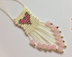 Handmade thread necklace with pink pearl