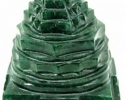 Green jade shriyantra margaj shriyantra 2×2 inches