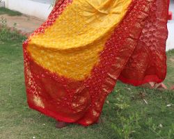 Gaji silk Banarasi bandhni dupatta red yellow colour Banarasi bandhej dupatta  pila odhna