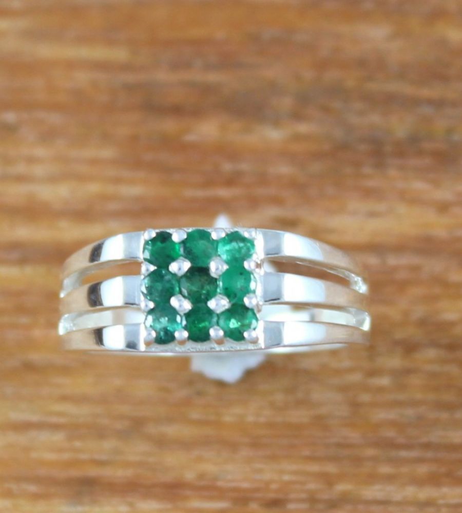 Emerald Gemstone .925 Silver Ring