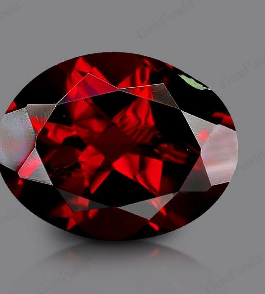 Garnet stone natural red gomed 4.25 carrot oval