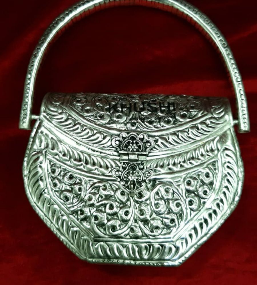 Vintage Textured Silver Metallic Clutch Sling Bag – Priyaasi