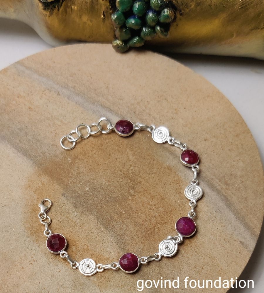 Share more than 74 genuine ruby bracelet in.duhocakina